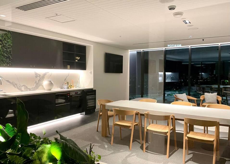 Stunning Riverview 1Bedroom Serviced Apt 黄金海岸 外观 照片